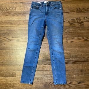 Universal Thread skinny jeans size 2 EUC